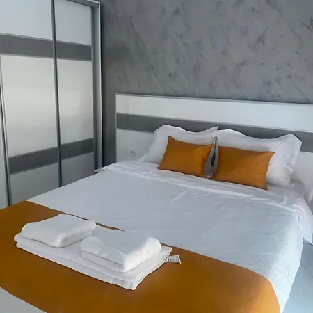 Pami Apartment *